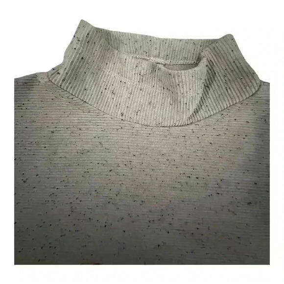 DG2 Diane Gilman Gray Speckled Turtleneck Sweater - Size M - Picture 8 of 8